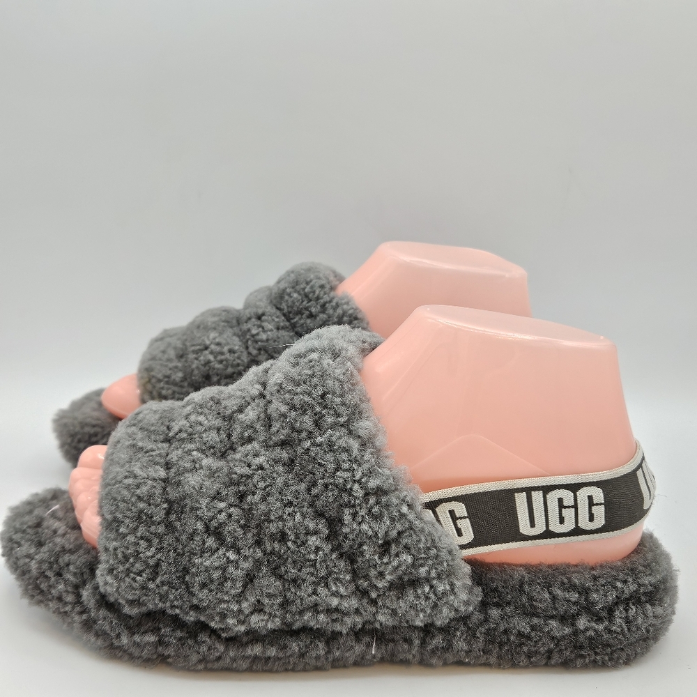 Ugg Classic fluffy sherpa slippers size 5 - Picture 16 of 16